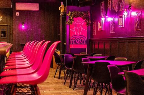 Best Gay & Lesbian Bars In Madrid (LGBT Nightlife Guide)